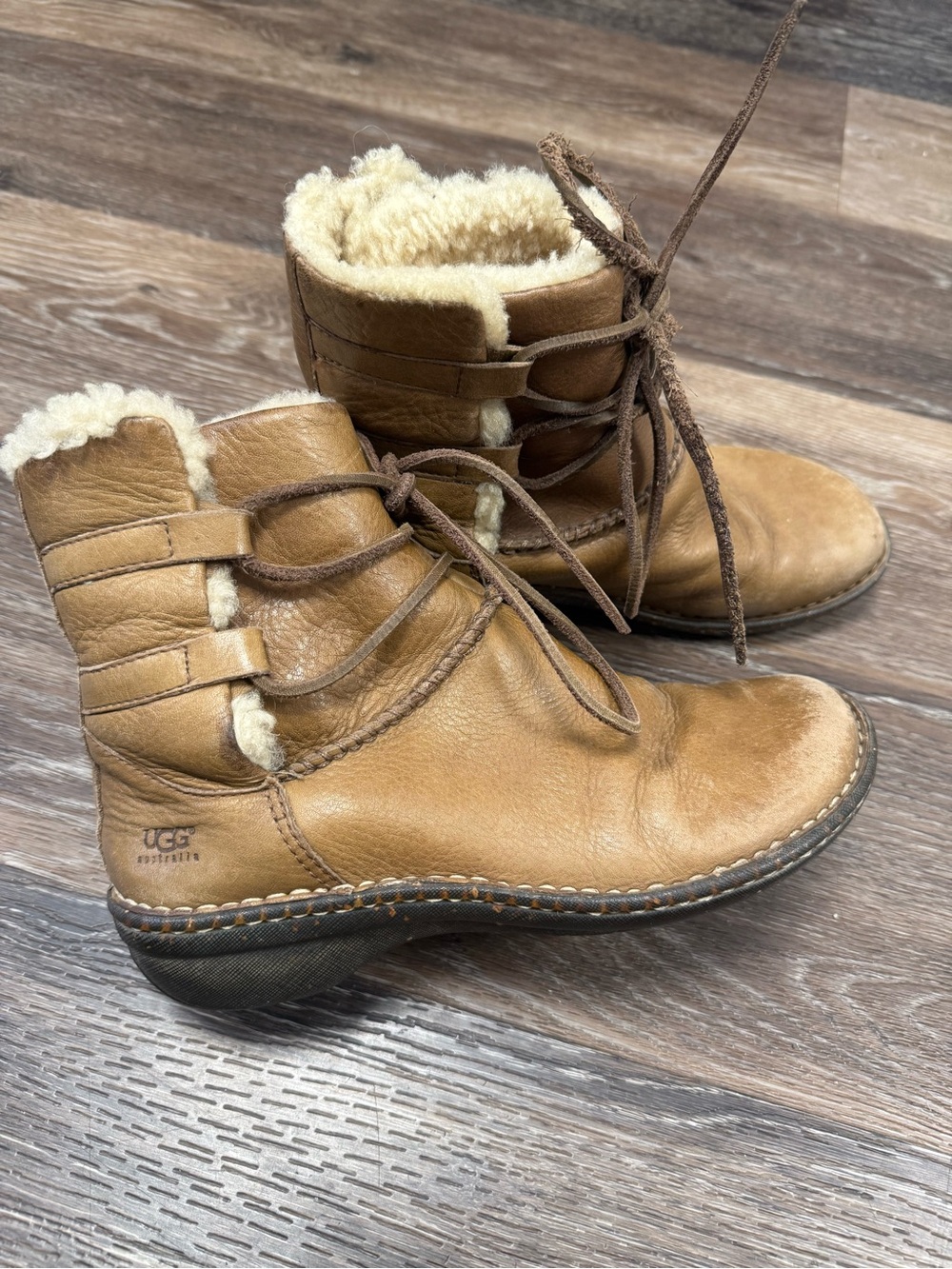 UGG Women's Chestnut Leather Shearling Lace-Up Ankle Boots